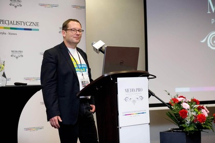 dr inż. Jeremi Rychlewski, Zakład Budowy Mostów i Dróg Kolejowych, Instytut Inżynierii Lądowej, Wydział Budownictwa i Inżynierii Środowiska, Politechnika Poznańska; Centrum Analiz Klubu Jagiellońskiego; SITK RP