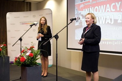 Ewelina Nawara, dyrektor Media-Pro Polskie Media Profesjonalne i Barbara Dzieciuchowicz, prezes Ogólnopolskiej Izby Gospodarczej Drogownictwa