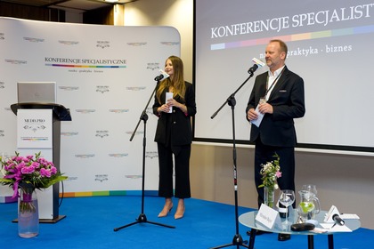 Ewelina Nawara, dyrektor Media-Pro Polskie Media Profesjonalne i Mirosław Bajor, dyrektor programowy cyklu KONFERNCJE SPECJALISTYCZNE nauka-praktyka-biznes