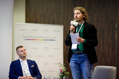 dr inż. Damian Iwanowicz, Wydział Budownictwa, Architektury i Inżynierii Środowiska, Politechnika Bydgoska i Jarosław Szustek, główny specjalista ds. inżynierii ruchu, Tramwaje Warszawskie Sp. z o.o.