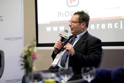 dr inż. Jeremi Rychlewski, Wydział Inżynierii Lądowej i Transportu, Politechnika Poznańska; Centrum Analiz Klubu Jagiellońskiego