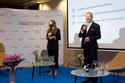 Ewelina Nawara, dyrektor Media-Pro Polskie Media Profesjonalne i Mirosław Bajor, dyrektor programowy cyklu KONFERNCJE SPECJALISTYCZNE nauka-praktyka-biznes