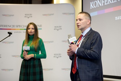 Ewelina Nawara, dyrektor Media-Pro Polskie Media Profesjonalne i dr inż. Marek Bauer, Wydział Inżynierii Lądowej, prorektor Politechniki Krakowskiej