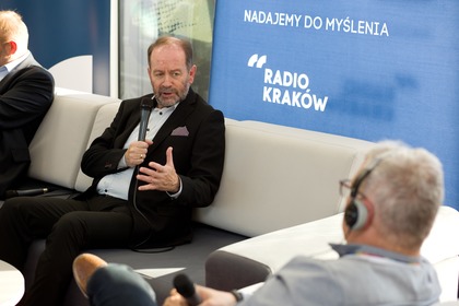 Marek Dworak, sekretarz Małopolskiej Wojewódzkiej Rady Bezpieczeństwa Ruchu Drogowego, pełnomocnik dyrektora ds. Bezpieczeństwa Ruchu Drogowego Małopolski Ośrodek Ruchu Drogowego w Krakowie i Marcin Koczyba, redaktor naczelny audycji Radiostrada, Radio Kraków