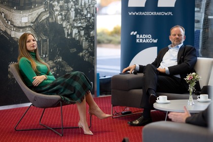 Ewelina Nawara, dyrektor Media-Pro Polskie Media Profesjonalne i Mirosław Bajor, dyrektor programowy cyklu KONFERNCJE SPECJALISTYCZNE nauka-praktyka-biznes