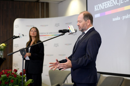 Ewelina Nawara i Marek Dworak, pełnomocnik Ministra Infrastruktury ds. Ruchu Rowerowego i Bezpieczeństwa Ruchu Drogowego