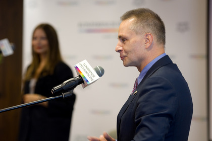 Ewelina Nawara i dr inż. Marek Bauer, prorektor Politechniki Krakowskiej, Wydział Inżynierii Lądowej; przewodniczący Rady Programowej I-IV Forum BUSPASY 2020-2023