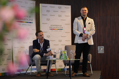 Sesja V. Sygnalizacja świetlna.  Przewodniczący sesji: Łukasz Gryga; dr inż. Damian Iwanowicz.