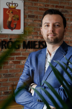 „Modernizacja oświetlenia ulicznego w Warszawie” Jakub Miernik