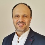 „Światło na bezpieczne słupy – zalety kompozytowego otoczenia drogi”