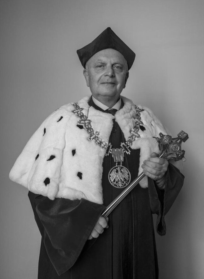 Zmarł prof. Andrzej Białkiewicz, Rektor Politechniki Krakowskiej