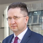 dr Rafał Świerczyński